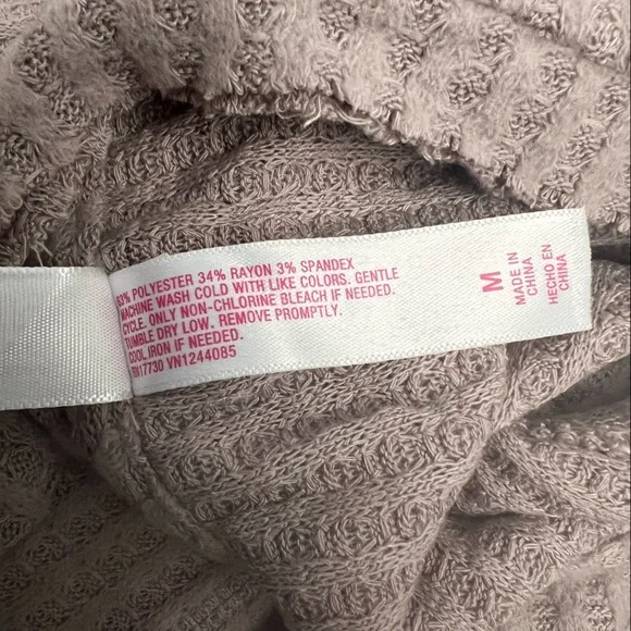 *MUST GO MAKE AN OFFER* Xhilaration spiaggia tan tank size medium - Picture 5 of 5